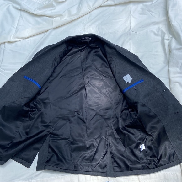 Mens medium gap suit jacket - Picture 4 of 4
